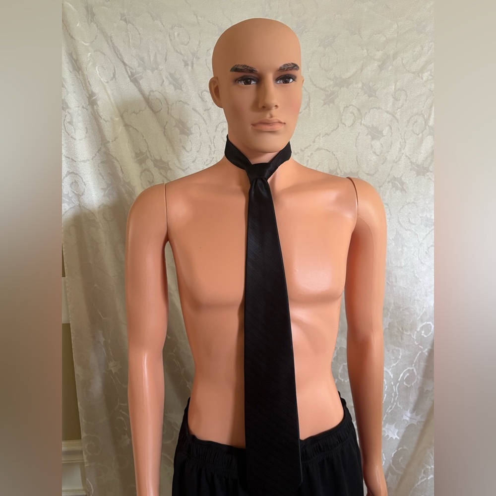 Blacker by Stanley Blacker 100% Silk Hand Made Black Tie (Good Condition)